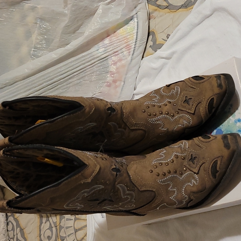 Laredo girl boots size 13